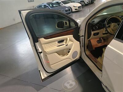 2020 Bentley Bentayga V8 Mulliner - Photo 12 - Boca Raton, FL 33431