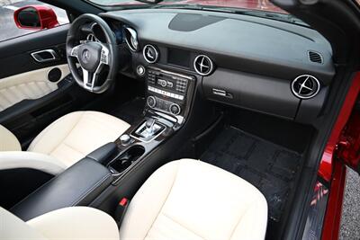 2016 Mercedes-Benz SLK SLK 300 - Photo 30 - Boca Raton, FL 33431