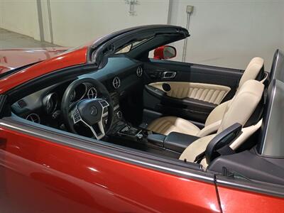 2016 Mercedes-Benz SLK SLK 300   - Photo 11 - Boca Raton, FL 33431