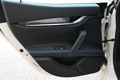 2019 Maserati Ghibli SQ4   - Photo 23 - Boca Raton, FL 33431