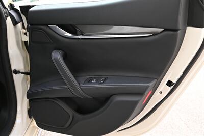 2019 Maserati Ghibli SQ4   - Photo 20 - Boca Raton, FL 33431