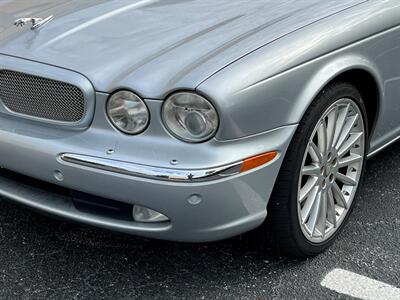 2007 Jaguar XJR   - Photo 10 - Boca Raton, FL 33431