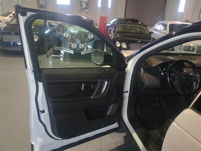 2019 Land Rover Discovery Sport SE   - Photo 10 - Boca Raton, FL 33431
