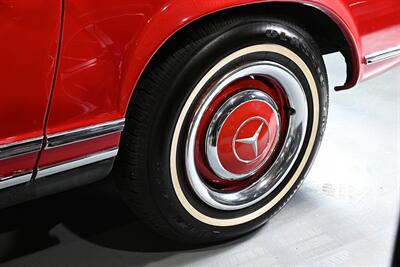 1967 Mercedes-Benz 230SL Pagoda   - Photo 12 - Boca Raton, FL 33431