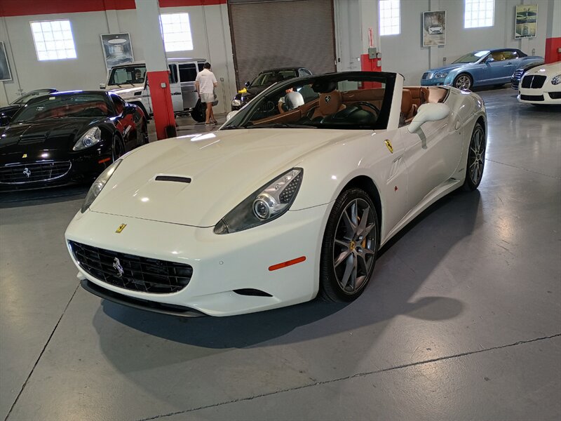 2011 Ferrari California   - Photo 1 - Boca Raton, FL 33431