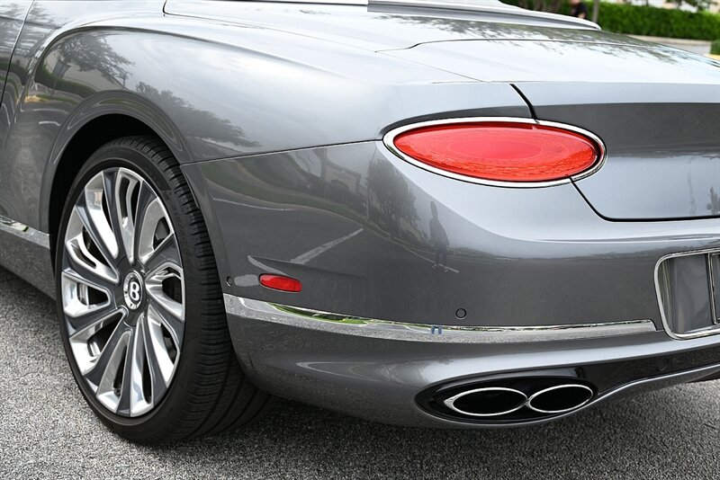 2022 Bentley Continental GTC Mulliner photo 18