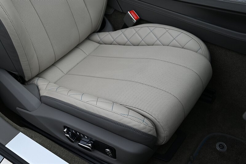 2022 Bentley Continental GTC Mulliner photo 29
