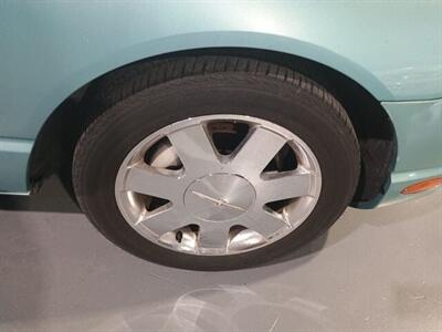 2002 Ford Thunderbird Deluxe   - Photo 11 - Boca Raton, FL 33431