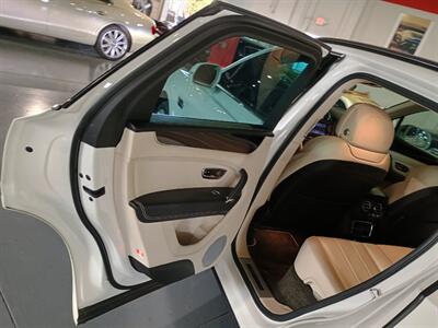 2019 Bentley Arnage BENTAYGA   - Photo 28 - Boca Raton, FL 33431