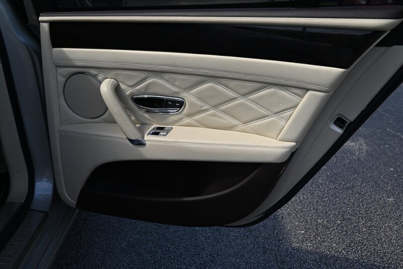 2016 Bentley Flying Spur 39