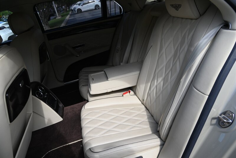 2016 Bentley Flying Spur 49