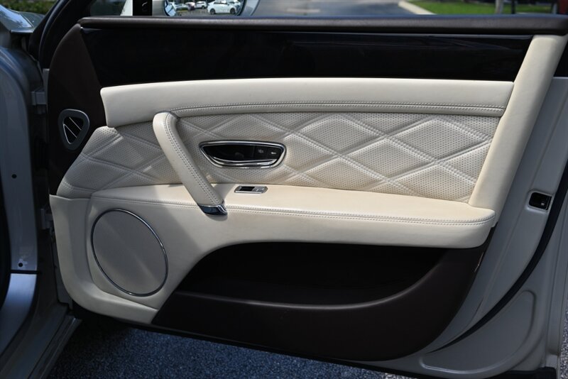 2016 Bentley Flying Spur 31