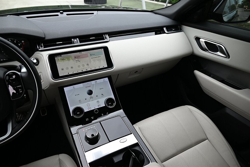 2020 Land Rover Range Rover Velar P250 R-Dynamic S photo 32