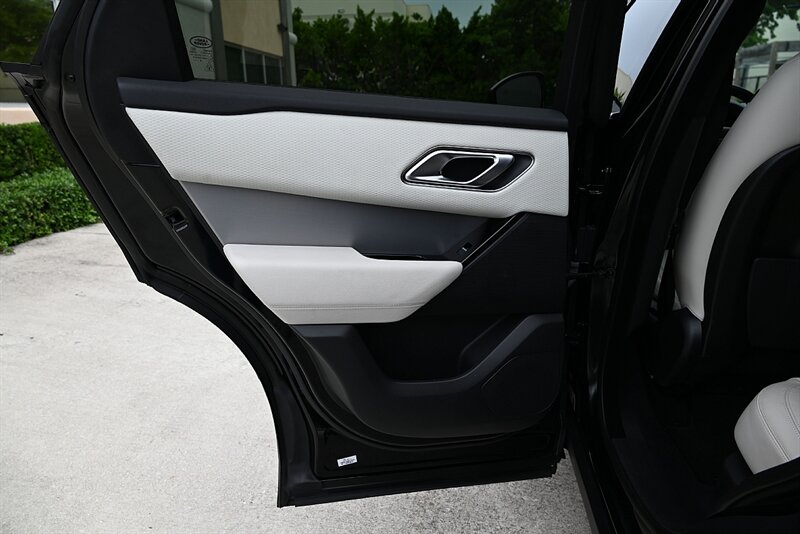 2020 Land Rover Range Rover Velar P250 R-Dynamic S photo 27