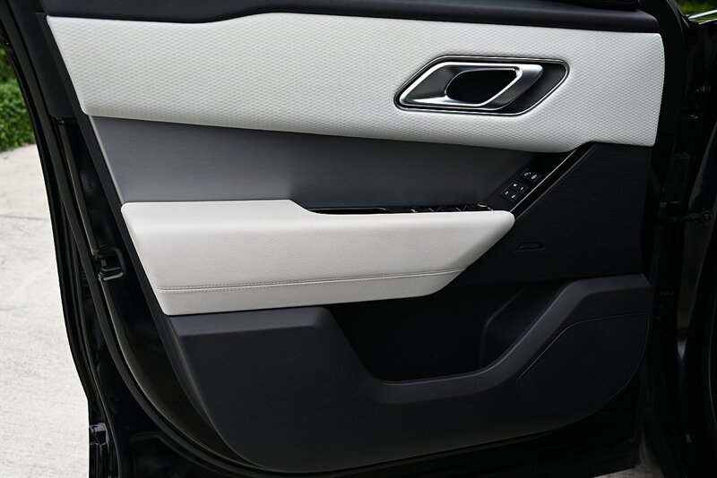 2020 Land Rover Range Rover Velar P250 R-Dynamic S photo 38