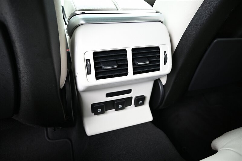 2020 Land Rover Range Rover Velar P250 R-Dynamic S photo 30
