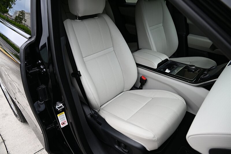 2020 Land Rover Range Rover Velar P250 R-Dynamic S photo 19