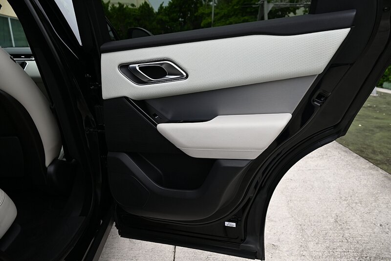 2020 Land Rover Range Rover Velar P250 R-Dynamic S photo 22
