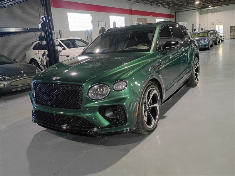 2023 Bentley Bentayga V8  SUV