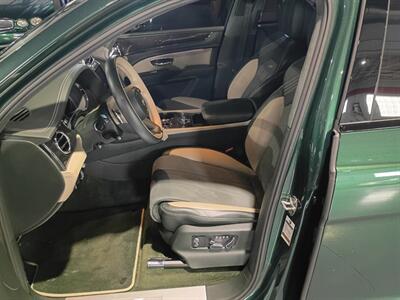 2023 Bentley Bentayga V8 SUV - Photo 14 - Boca Raton, FL 33431