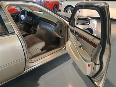 2005 Cadillac DeVille DTS   - Photo 38 - Boca Raton, FL 33431