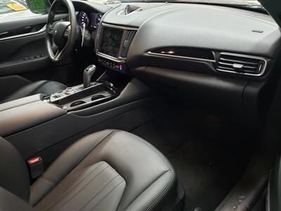 2023 Maserati Levante Modena  ONE OWNER - Photo 5 - Boca Raton, FL 33431