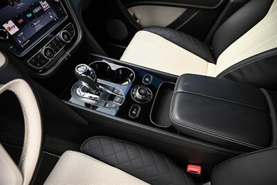2019 Bentley Bentayga V8   - Photo 18 - Boca Raton, FL 33431