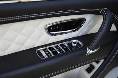 2019 Bentley Bentayga V8   - Photo 25 - Boca Raton, FL 33431