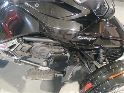 2017 Cam AM Spyder F3 Limited ONE OWNER - Photo 14 - Boca Raton, FL 33431