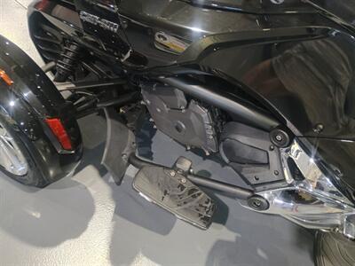 2017 Cam AM Spyder F3 Limited ONE OWNER - Photo 18 - Boca Raton, FL 33431