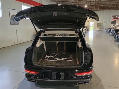 2023 Bentley Bentayga V8   - Photo 47 - Boca Raton, FL 33431