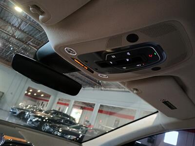 2023 Bentley Bentayga V8   - Photo 23 - Boca Raton, FL 33431