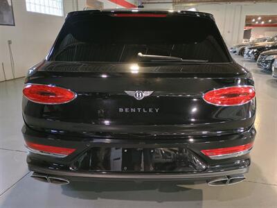 2023 Bentley Bentayga V8   - Photo 4 - Boca Raton, FL 33431