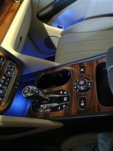 2023 Bentley Bentayga V8   - Photo 25 - Boca Raton, FL 33431