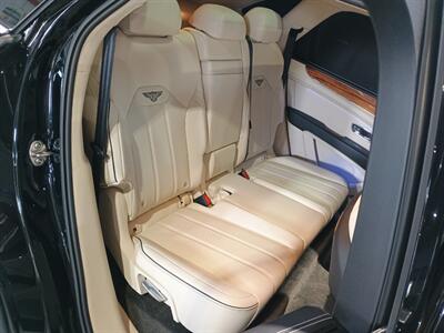 2023 Bentley Bentayga V8   - Photo 31 - Boca Raton, FL 33431