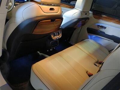 2023 Bentley Bentayga V8   - Photo 27 - Boca Raton, FL 33431