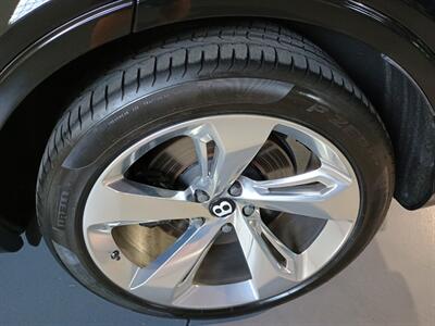 2023 Bentley Bentayga V8   - Photo 52 - Boca Raton, FL 33431