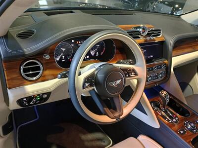 2023 Bentley Bentayga V8   - Photo 17 - Boca Raton, FL 33431