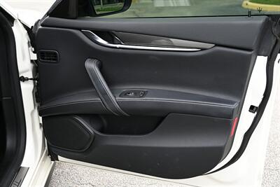 2019 Maserati Ghibli SQ4  ONE OWNER - Photo 22 - Boca Raton, FL 33431