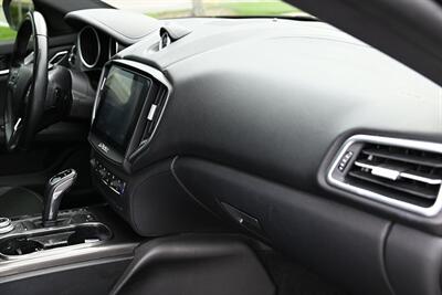 2019 Maserati Ghibli SQ4  ONE OWNER - Photo 26 - Boca Raton, FL 33431