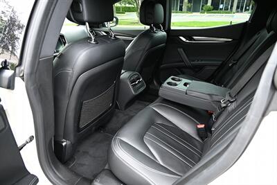 2019 Maserati Ghibli SQ4  ONE OWNER - Photo 32 - Boca Raton, FL 33431