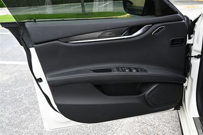 2019 Maserati Ghibli SQ4  ONE OWNER - Photo 39 - Boca Raton, FL 33431