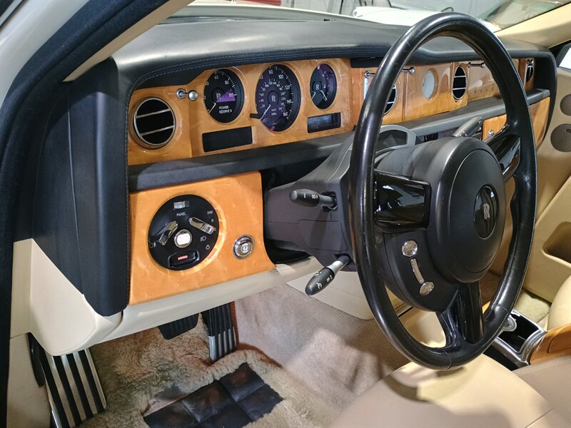 2006 Rolls-Royce Phantom 31