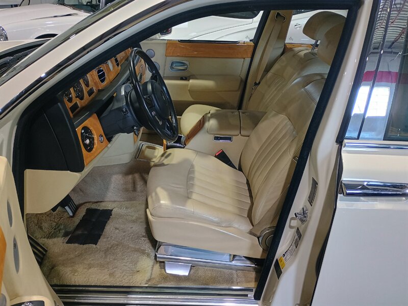 2006 Rolls-Royce Phantom 27