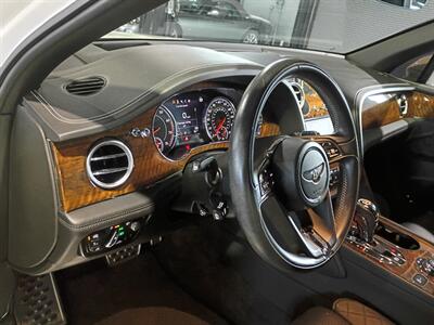 2018 Bentley Bentayga SIGNATURE  Edition   - Photo 16 - Boca Raton, FL 33431