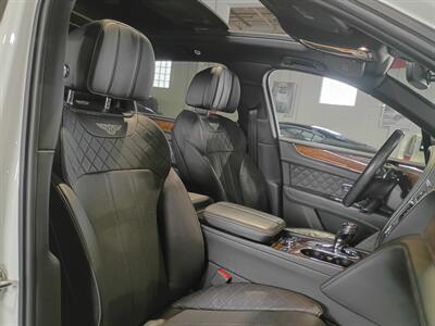 2018 Bentley Bentayga SIGNATURE  Edition   - Photo 35 - Boca Raton, FL 33431