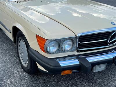 1987 Mercedes-Benz 560SL   - Photo 9 - Boca Raton, FL 33431