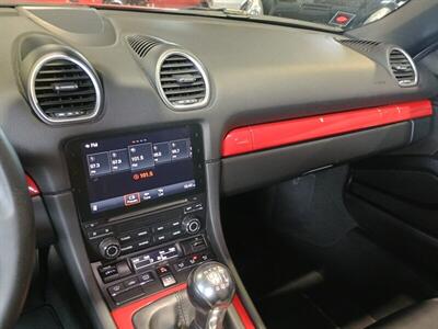 2019 Porsche 718 Boxster  ONE OWNER - Photo 11 - Boca Raton, FL 33431
