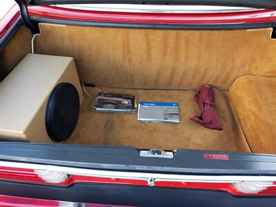 1989 Mercedes-Benz 560-Class 560 SL   - Photo 15 - Boca Raton, FL 33431