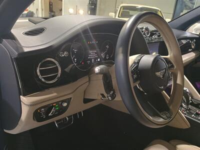 2023 Bentley Bentayga V8 Azure - Photo 18 - Boca Raton, FL 33431